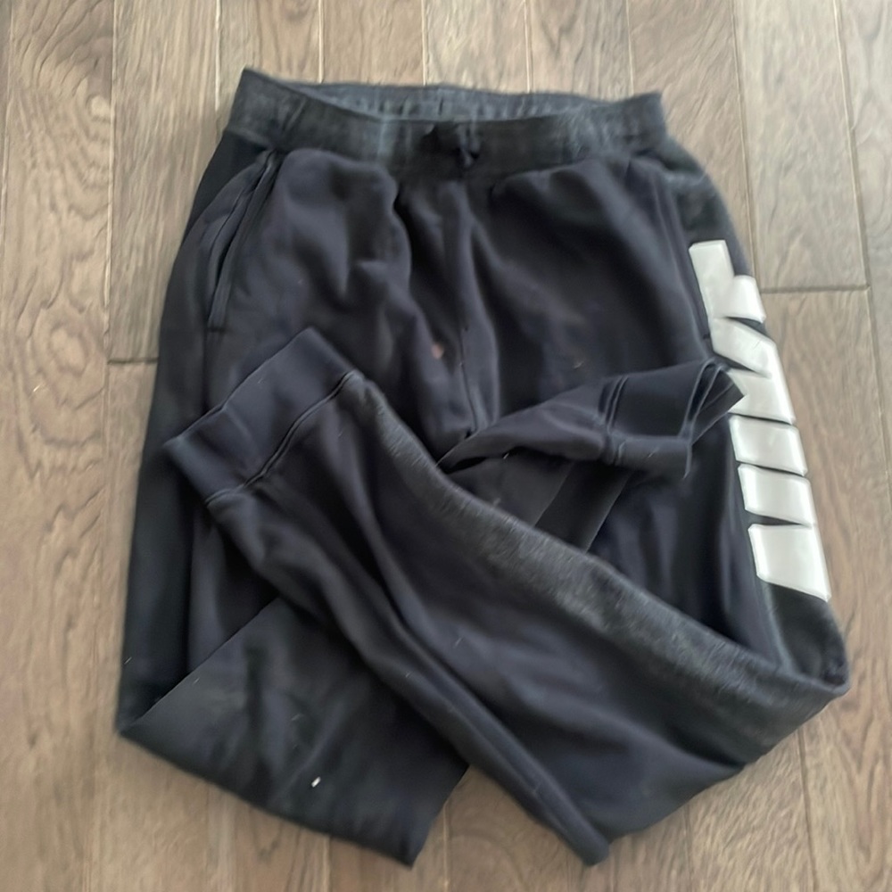 Boys Nike Sweatpants Size: XL